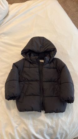 Hm kids black coat $12 3/4 T