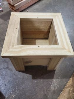 New!  Planter Wooden Box 9"