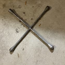 20”-4 Way Lug Wrench