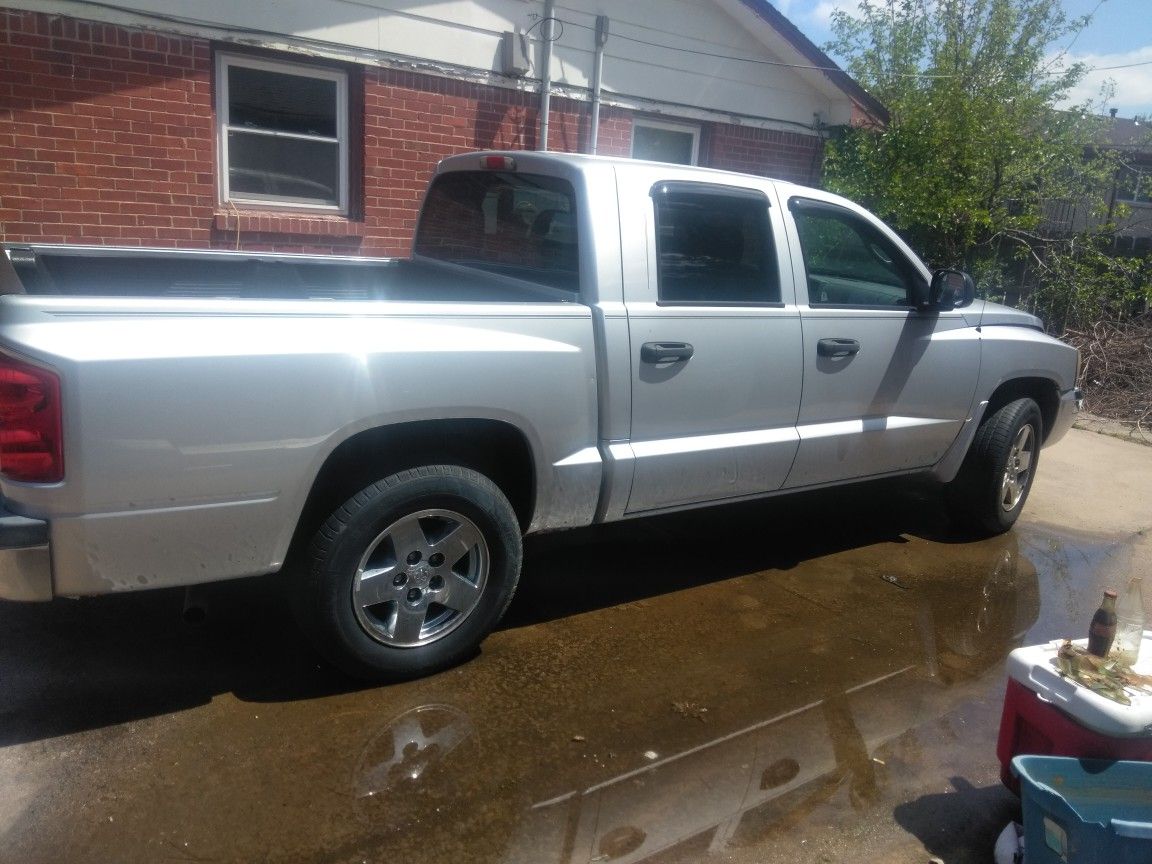 2006 Dodge Dakota