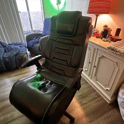 Computer Chair XRocker with speaker system and subwoofer