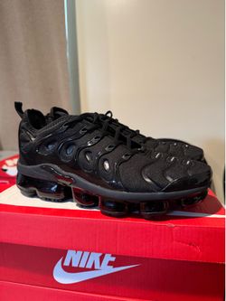 Men Nike vapor max black men size 9 , 11