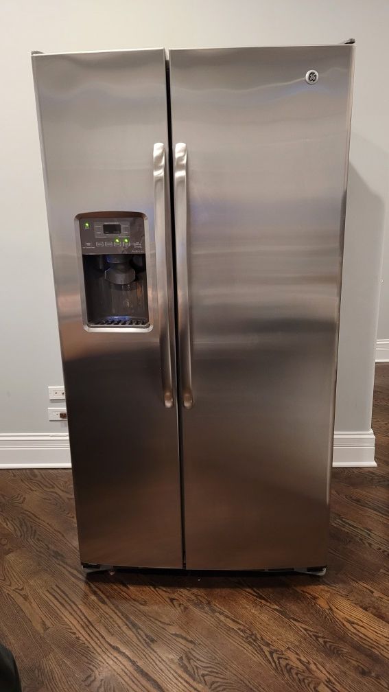 GE, Adora side by side refrigerator. Stainless Steel , for Sale in