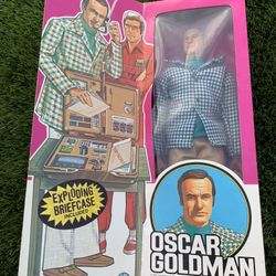 1977 Kenner The Six Million Dollar Man Oscar Goldman Action Figure Factory Sealed 