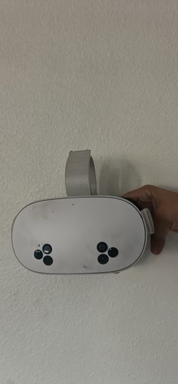Meta Quest 3 VR Headset