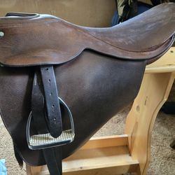 Used saddle seat saddle