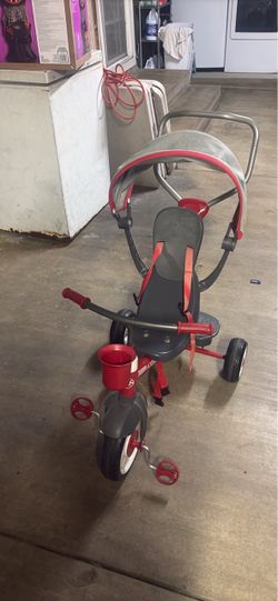 Radio Flyer Kids Tricycle with Push Handle
