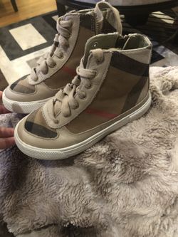 Burberry kids shoes