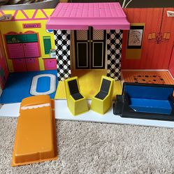 1968 Barbie Family House 