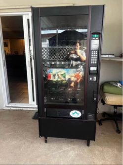 Combo vending machine
