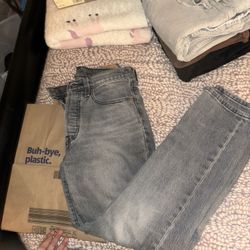 Women’s Levi’s Straight Leg 