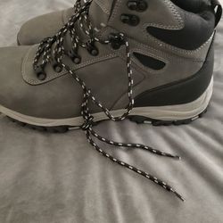 Mens shoes size 10 Brand New