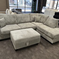Gray Sectional w/ Storage Ottoman 