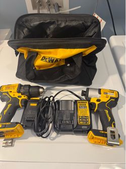 Dewalt 20 volt Combo kit with Impact Driver, 1/4” Drill, Battery, Charger and Bag