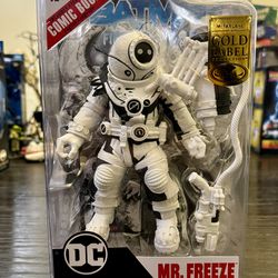 Page Punchers Mr. Freeze 7" Figure with Comic