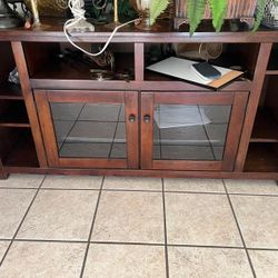 Vendo 2 Hermosos Muebles En Exelente Estado El Chico 200 Y El Grande Mil  