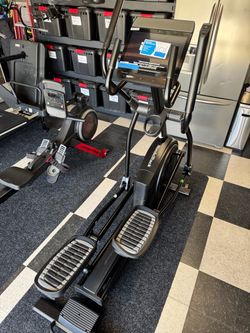 NordicTrack AirGlide 14i Elliptical - Like New (Only 157 Miles)