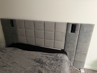 Queen frame & mattress