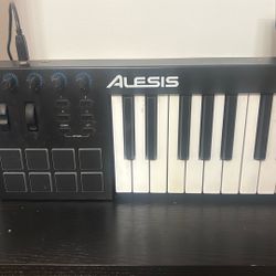 Alesis V61 61-Key USB-MIDI Keyboard Controller
