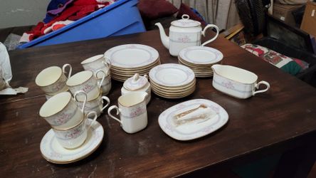 Noritake Dinner wear and Tea set NEW