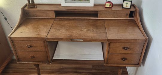 Vintage 1960's Broyhill Premier Emphasis Mid-Century Walnut Vanity Desk