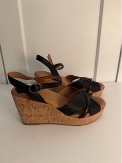 NEW Gentle Souls by Kenneth Cole, Size 7.5, Black Cork Wedge Sandals - Strappy