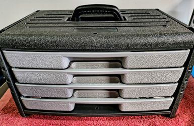 Complete tool set - 100-piece in carrying case (New)