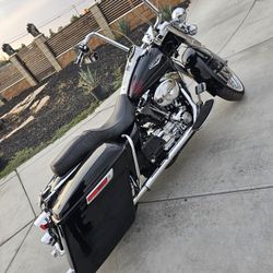 2006 Harley Roadking Clean Title 