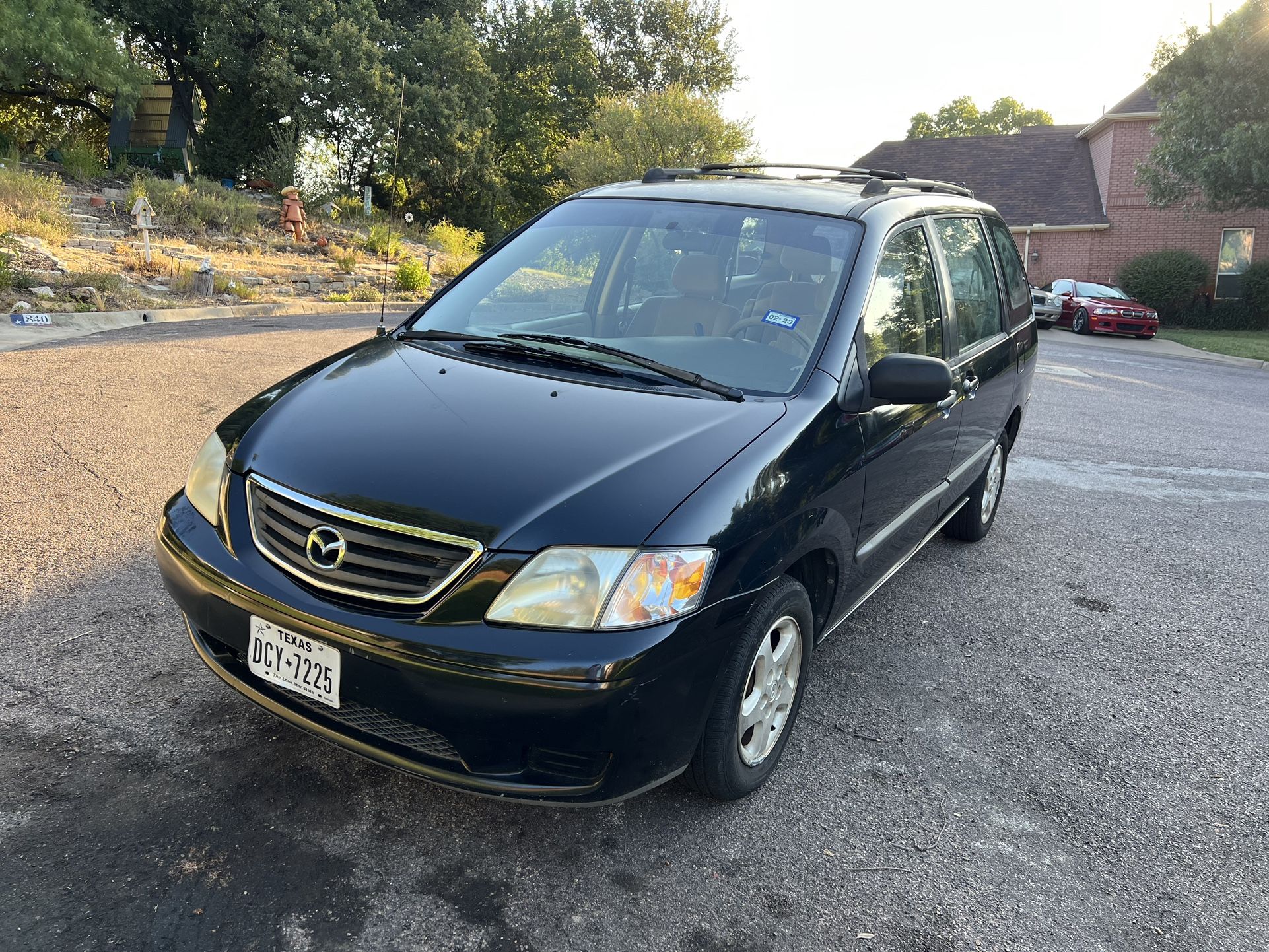 2001 Mazda MPV