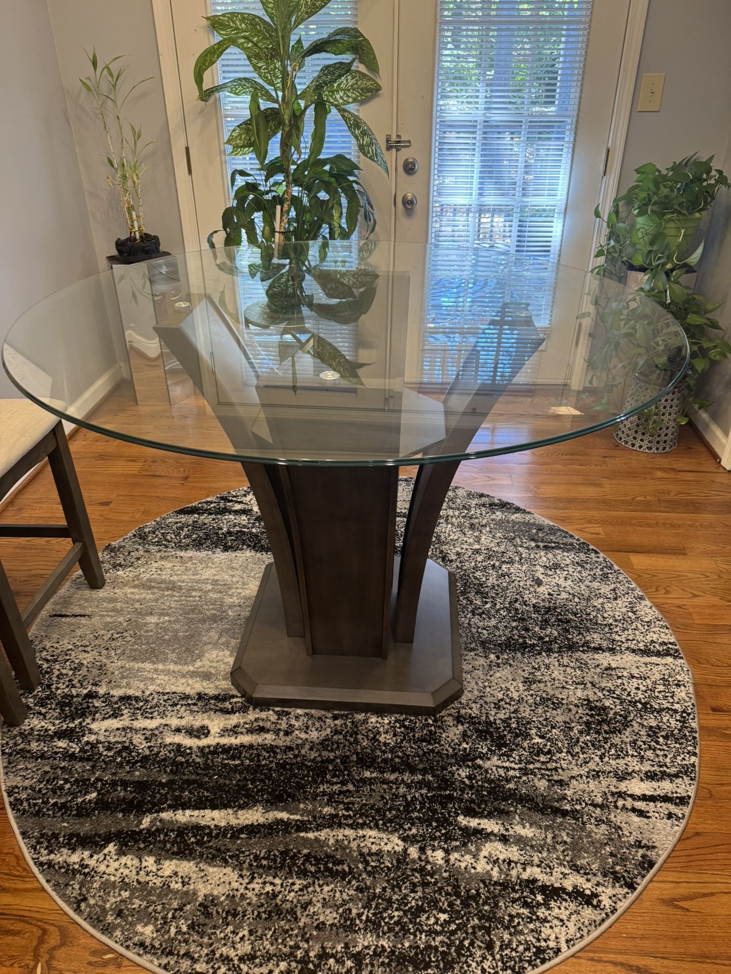 Countertop Table With 4 Chairs