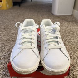 Nike Court Royale W6.5 