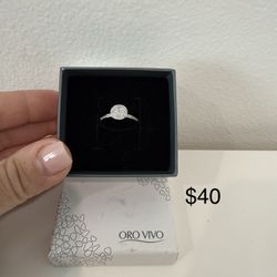 Oro Vivo Halo Style Crystal Ring – New w/ Box