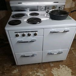 1948 Antique HotPoint Automatic Stove