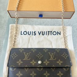 Louis Vuitton Authentic WOC