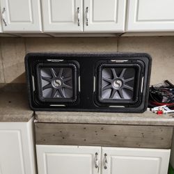 Kicker L7 Solo Baric Dual 12" Subwoofer In Enclosure With Amp