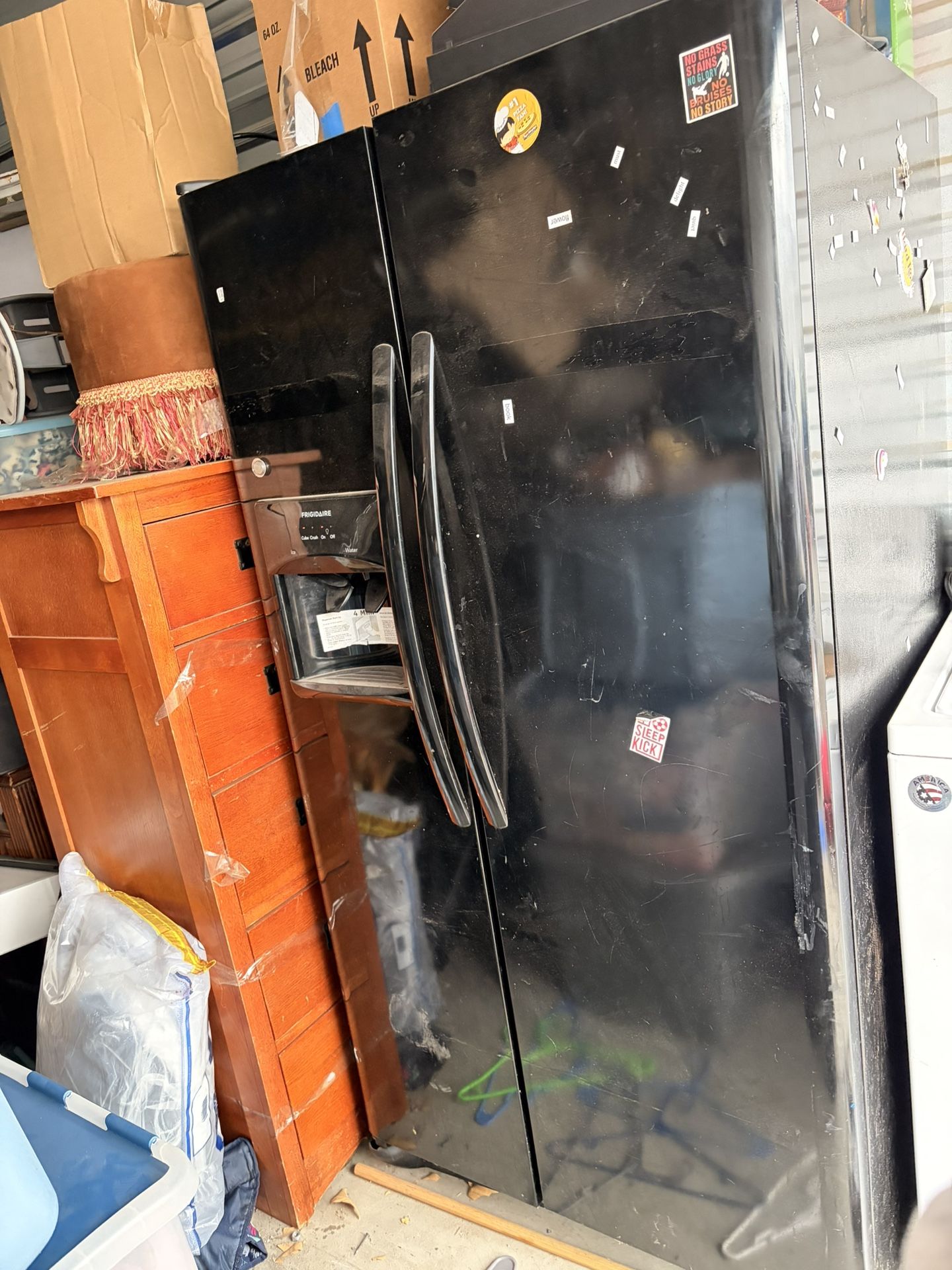 Frigidaire Refrigerator 