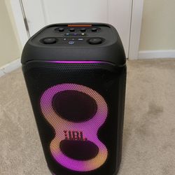 JBL Partybox Stage 320 Portable Party Speaker. Like New 