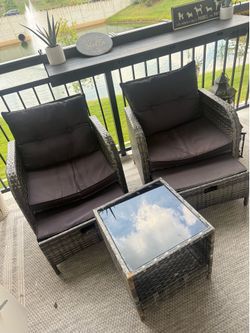 3-Piece Outdoor Wicker Patio Chair Set