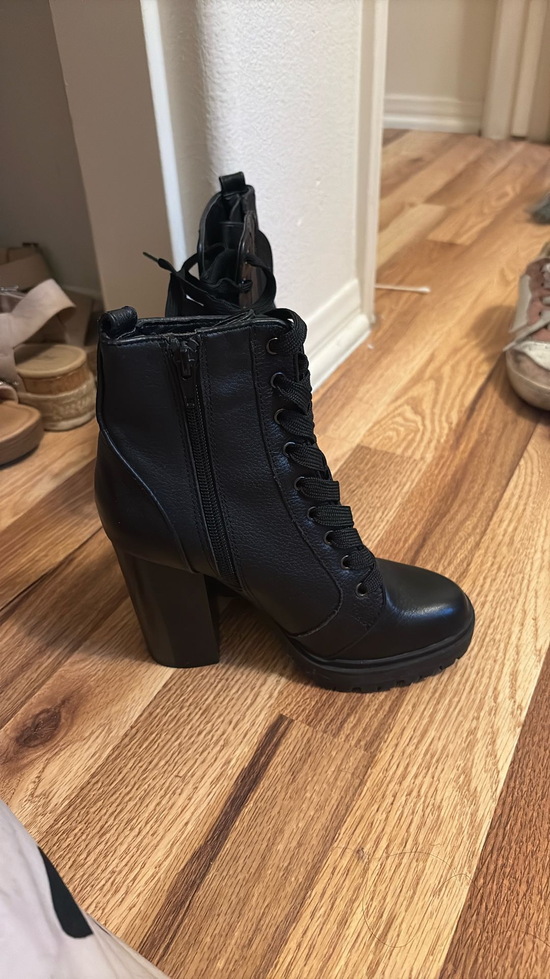 Steve Madden Boots 