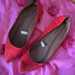 WOMENS RED FLATS 