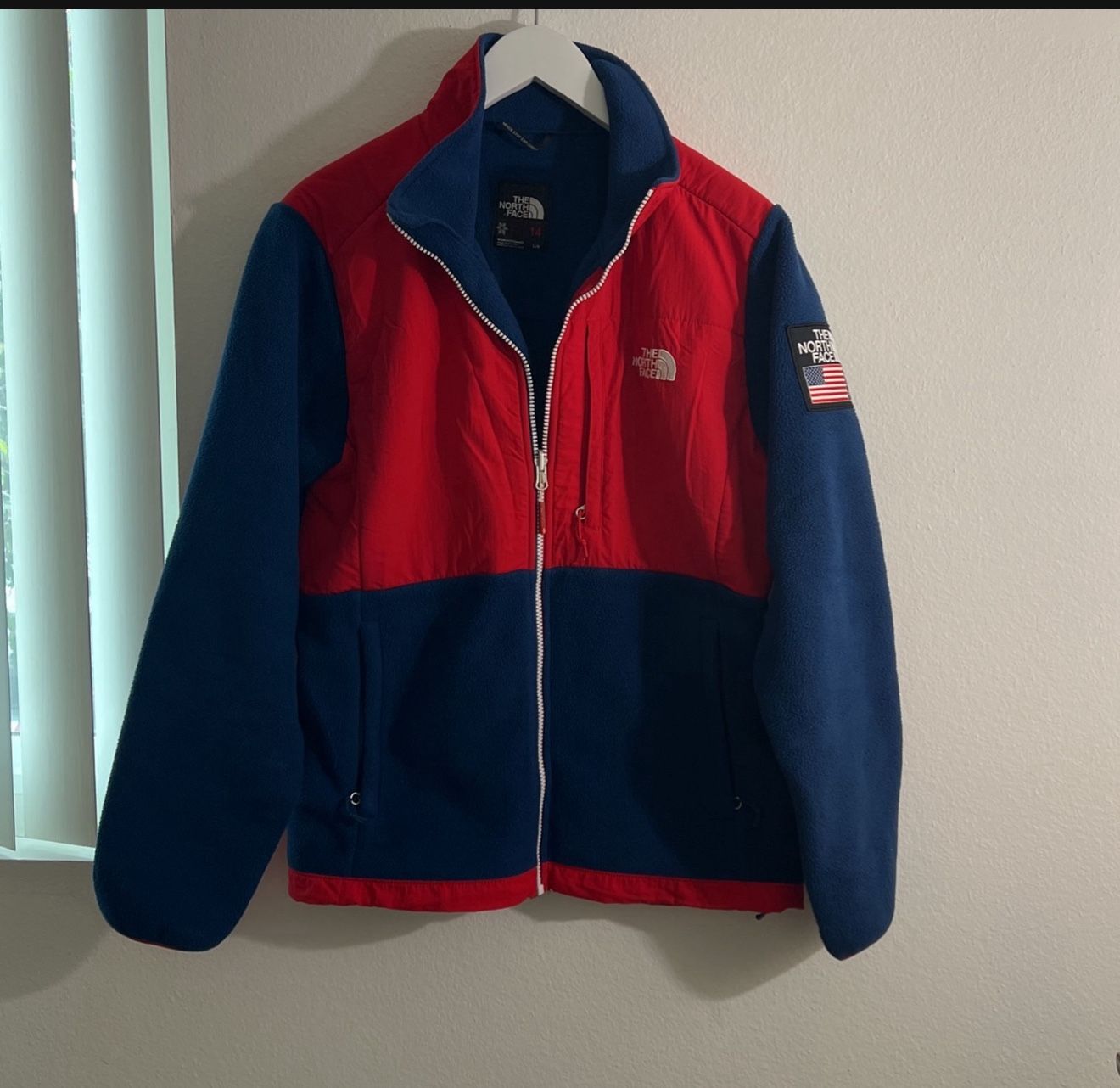 North Face RU/14 Women’s Jacket Size L. 