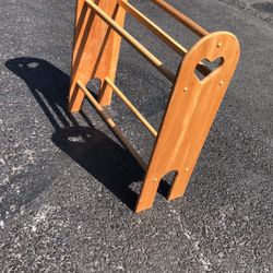 31”wx33”h Shoes Organizer