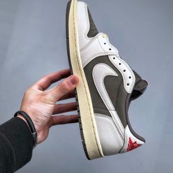 Jordan 1 Low Travis Scott Reverse Mocha 60