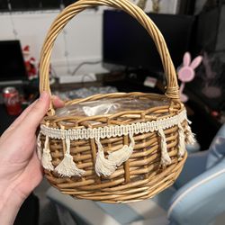DOITOOL Woven Storage Basket with Handles Easter Basket Wedding Flower Girl Baskets Wicker Laundry Basket Rustic Decorative Flower Basket S