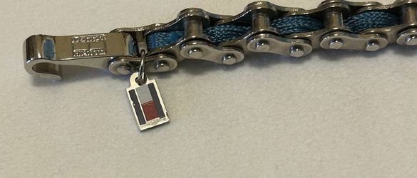 Tommy Hilfiger: Silver and Blue Bike Chain Bracelet, 7.5” 