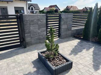 Horizontal fence And Gate