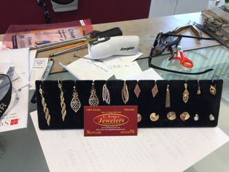 14 Kt real gold, round studs