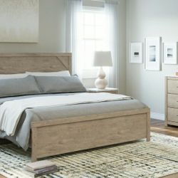 Senniberg Light Brown-White Panel Bedroom Set

