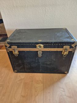 Louis Herman cedar wood lined trunk
