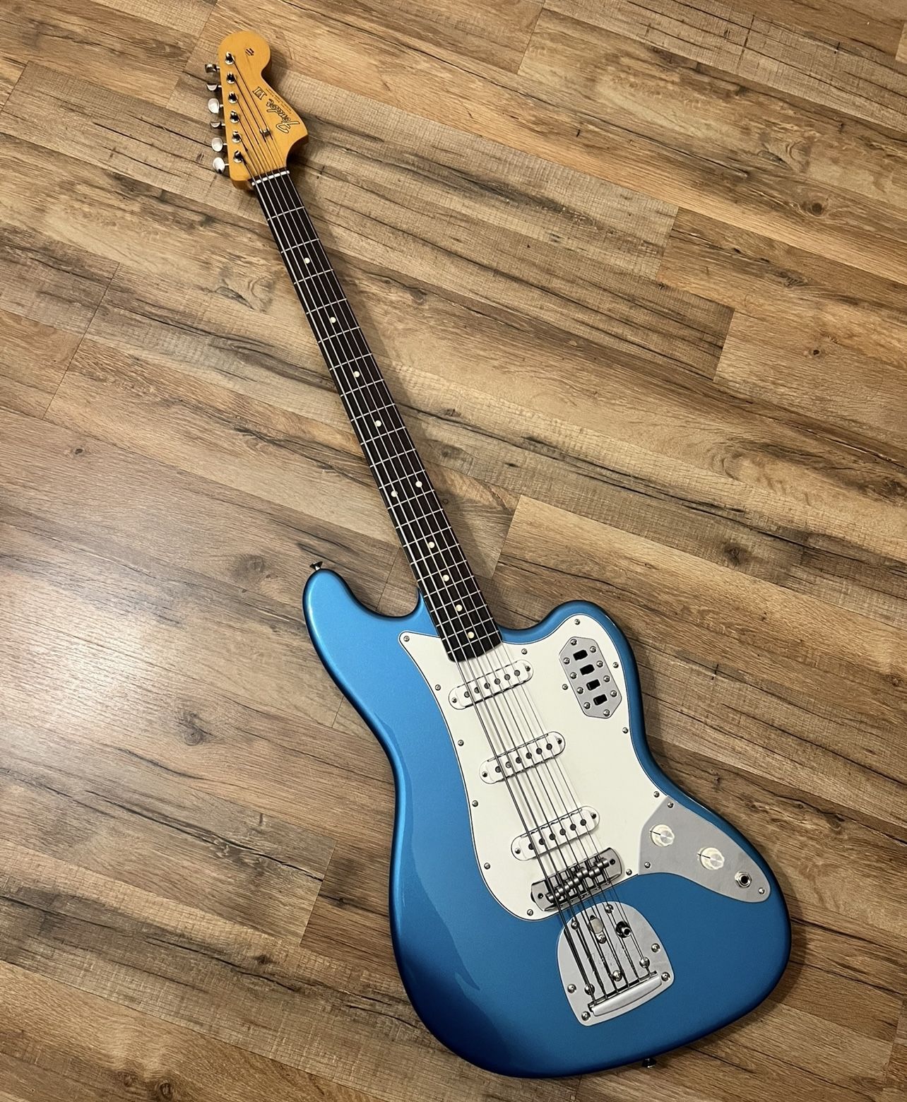 FENDER BASS VI - Vintera II Bass VI - Stay Trem Bridge - Hardshell Tweed Case